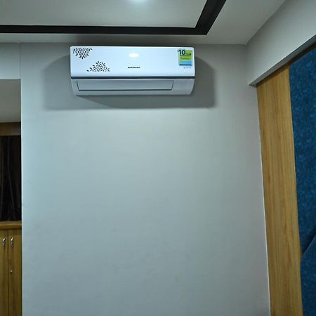 Hotel Sury Villa Ahmedabad Exterior foto