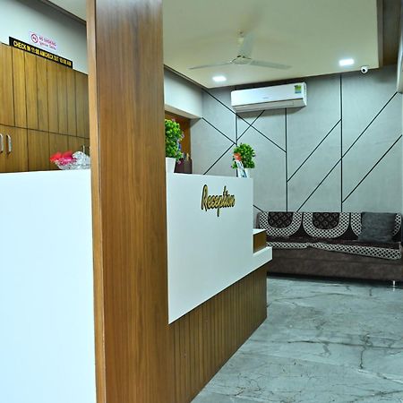 Hotel Sury Villa Ahmedabad Exterior foto