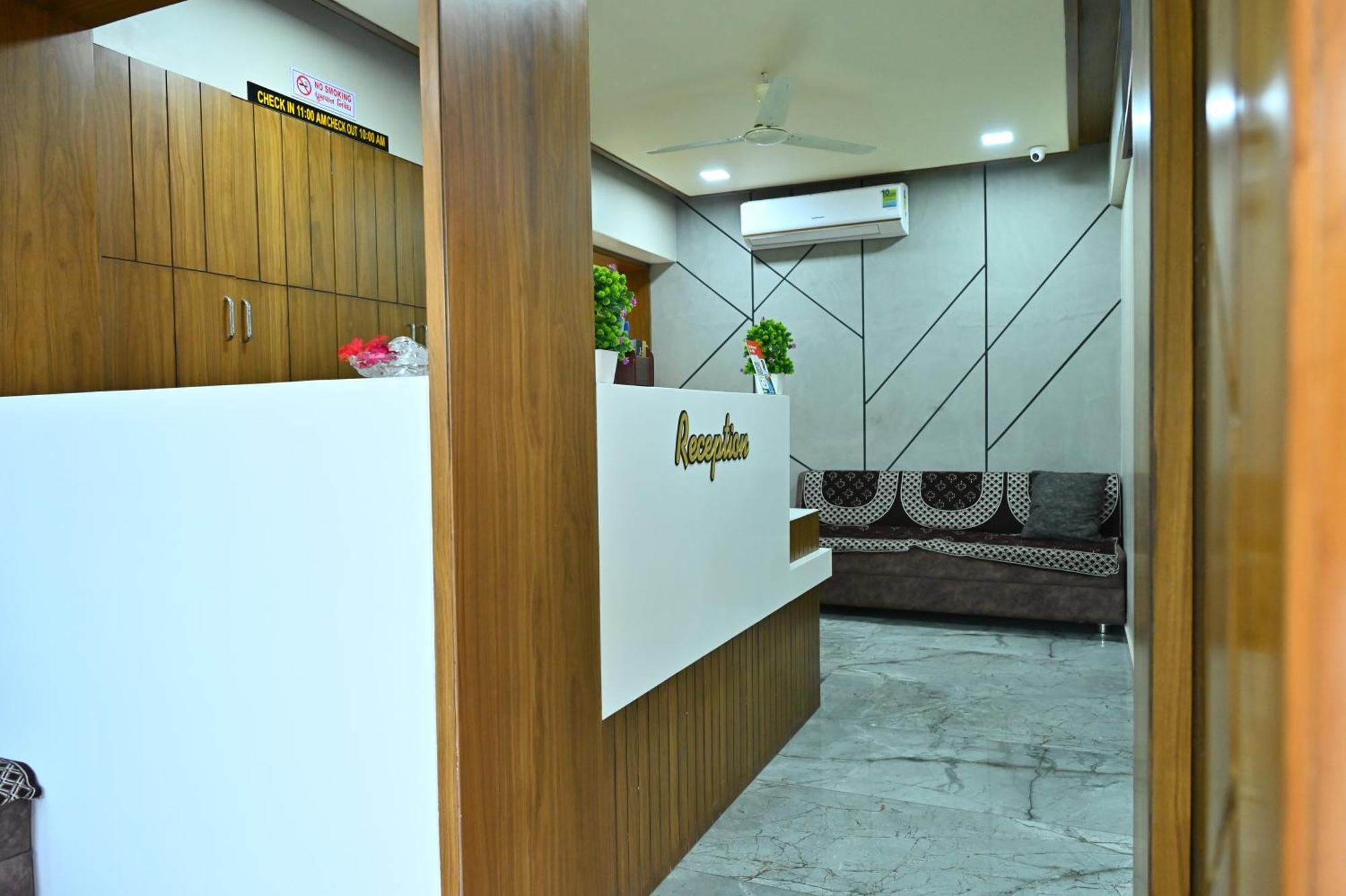 Hotel Sury Villa Ahmedabad Exterior foto